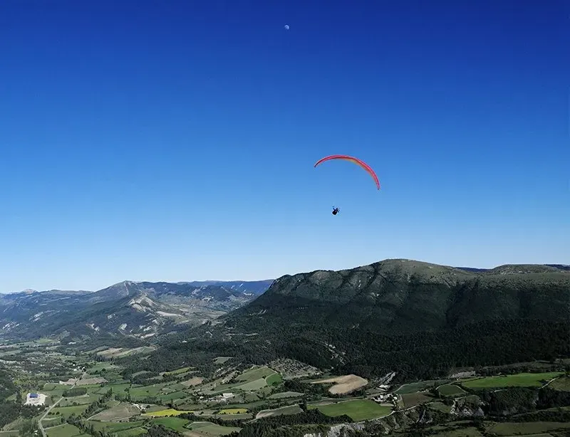 Paragliding in France