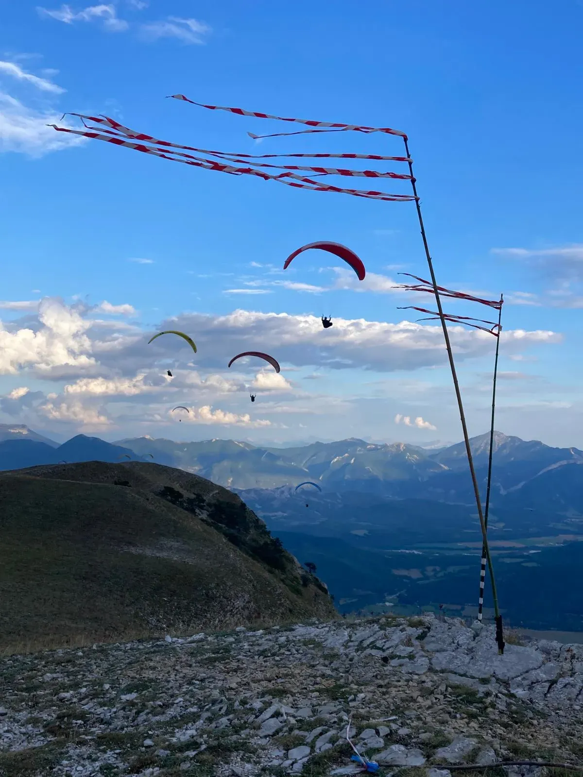 Paragliding on XC flying – Laragne