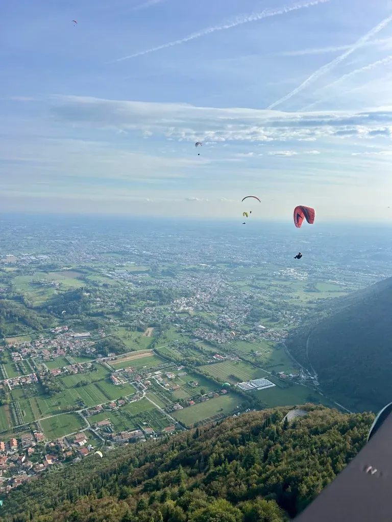 Paragliding in Italy